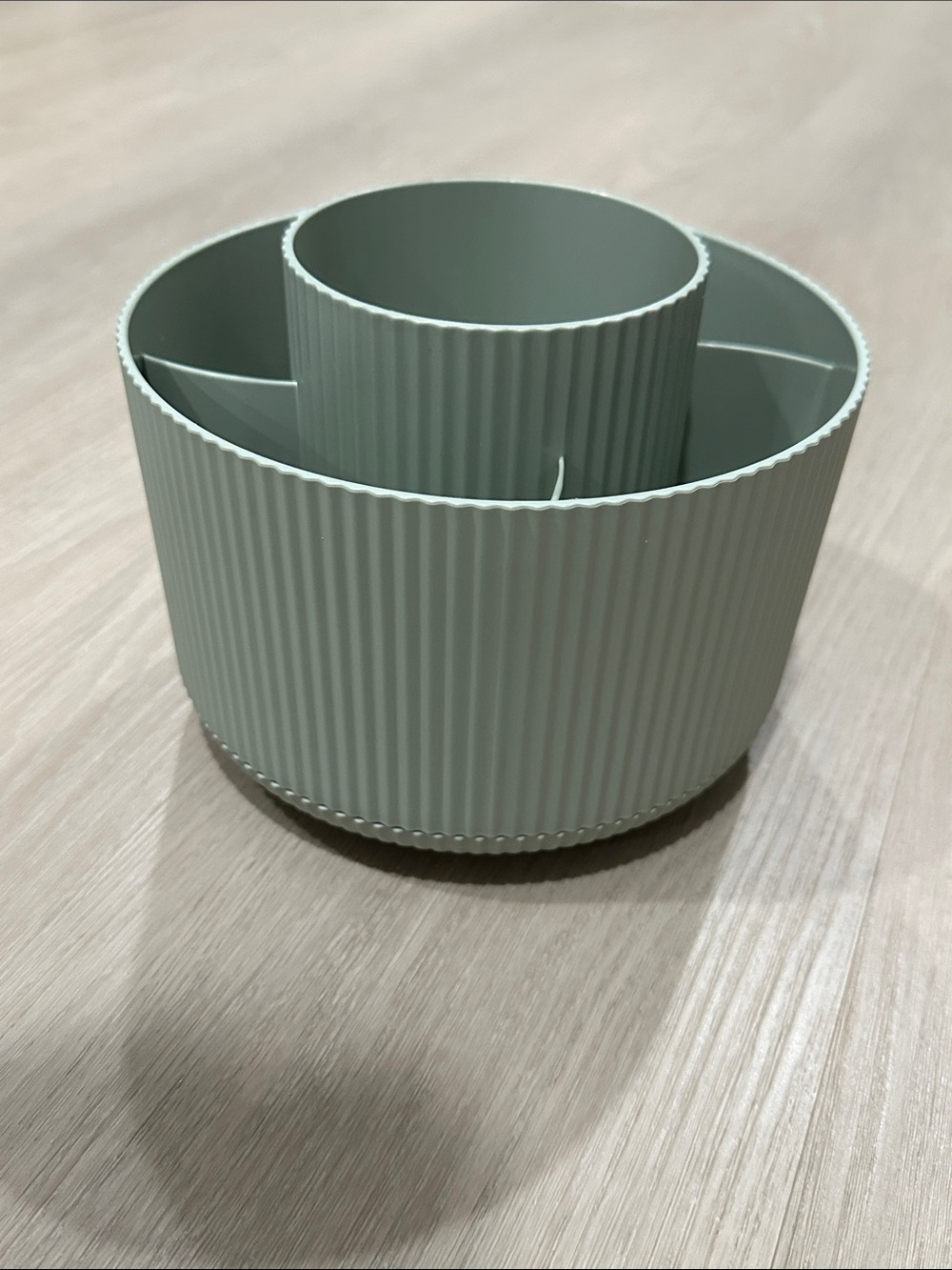 Threshold - Ribbed Green Pencil/Pen Divider